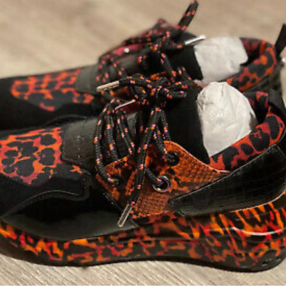 Steve Madden Cliff Women's Cheetah Red Sneakers Size 6